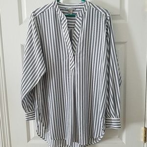 Tunic length blouse, white with blue stripes